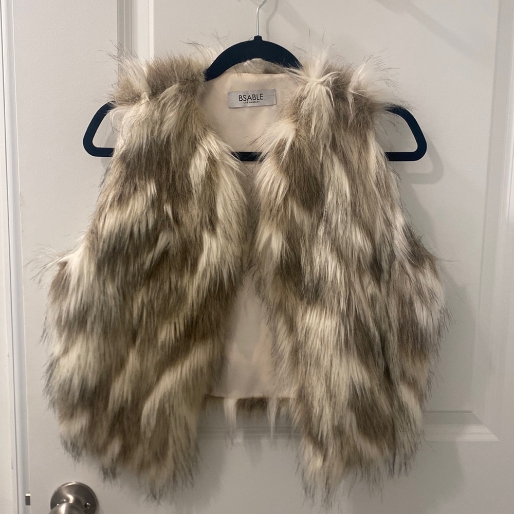 BSABLE faux fur vest
